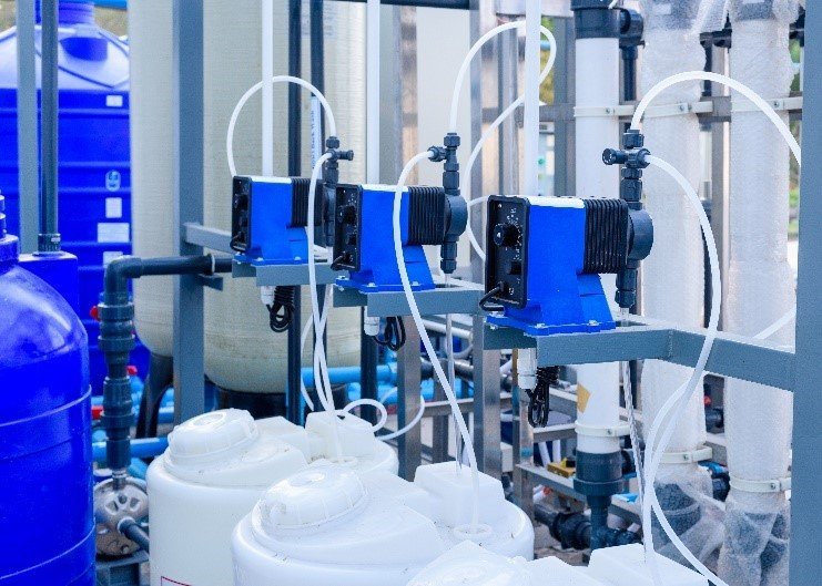 Dosing tank system