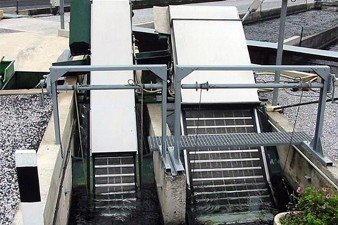 Wastewater screening installation